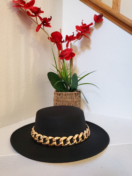CHAINED FEDORA HAT
